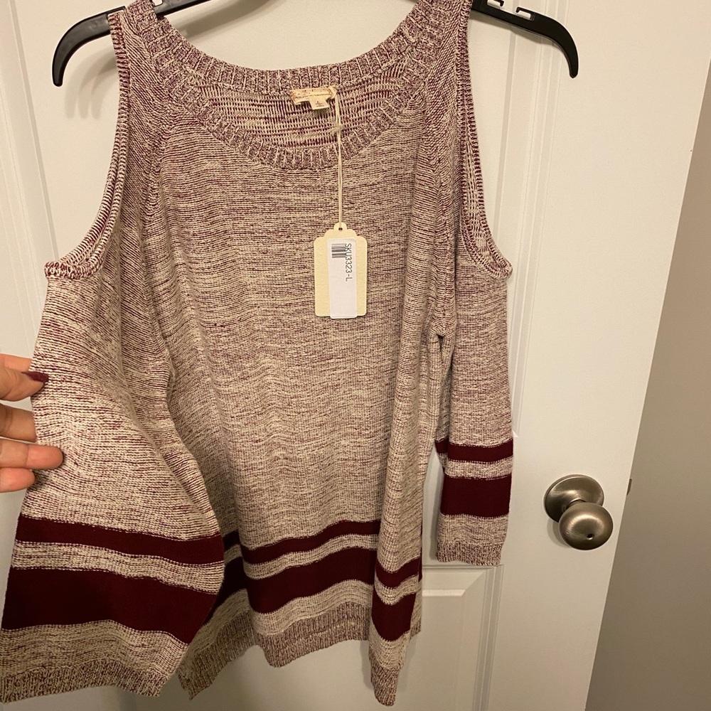 Sweater Cold shoulder